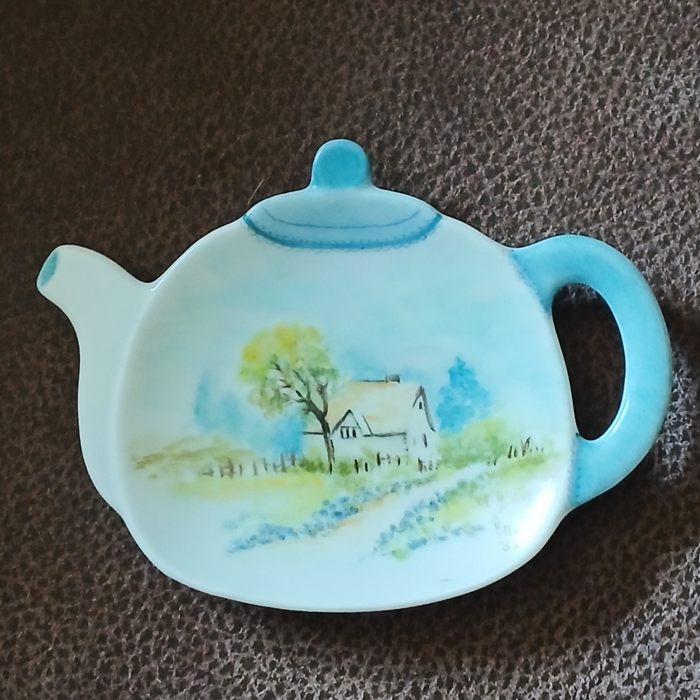 Vintage Hand-painted Blue and White Teapot-Shaped Tea Bag Caddy